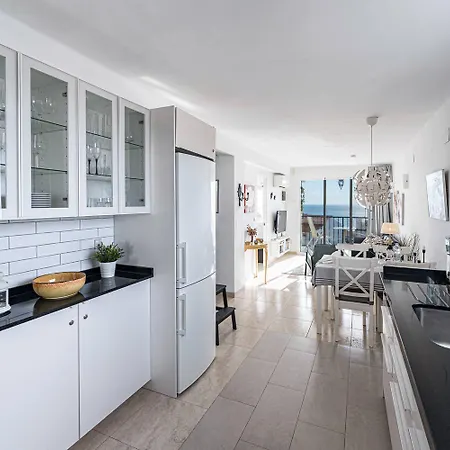 Miami 5 Seaview By Casasol Апартаменты *